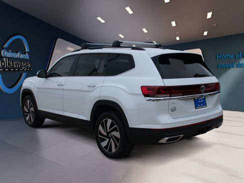 Certified 2026 Volkswagen Atlas SE FWD image 7