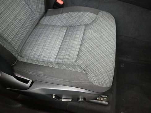 Certified 2023 Volvo XC60 B5 Core image 12