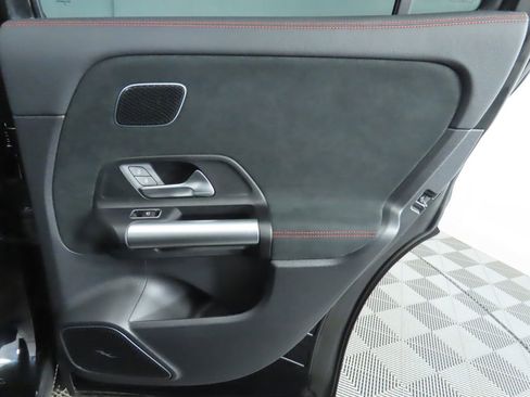 Certified 2025 Mercedes-Benz GLA 250 image 27