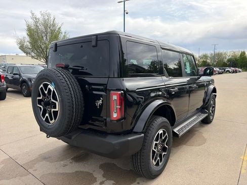New 2026 Ford Bronco Outer Banks AWD/4WD image 4