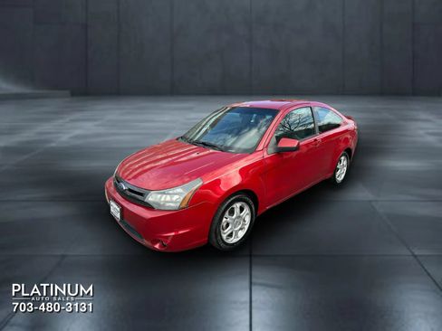 Used 2010 Ford Focus SE FWD image 6