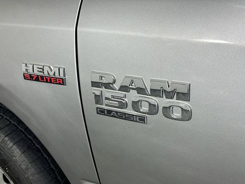 Used 2020 RAM 1500 Classic SLT image 27