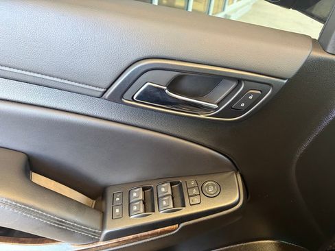 Used 2019 Chevrolet Tahoe LT image 10