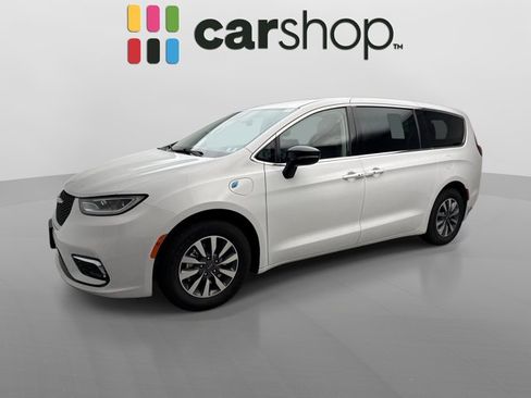 Used 2024 Chrysler Pacifica Limited FWD image 1