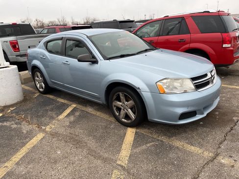 Used 2013 Dodge Avenger SE image 20