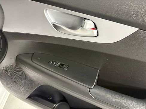 Used 2023 Kia Forte LXS FWD image 13