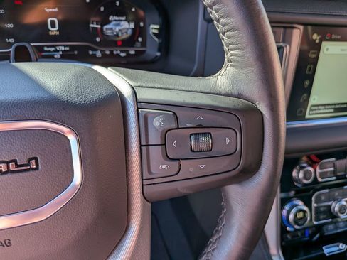 Used 2024 GMC Yukon Denali w/ Advanced Technology Package AWD/4WD image 14