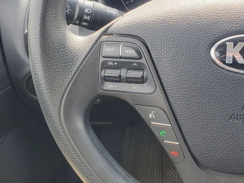 Used 2018 Kia Forte LX w/ LX Rear Camera Package image 15