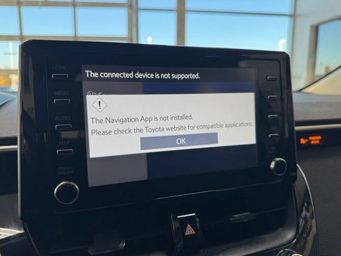 Used 2020 Toyota Corolla LE image 28