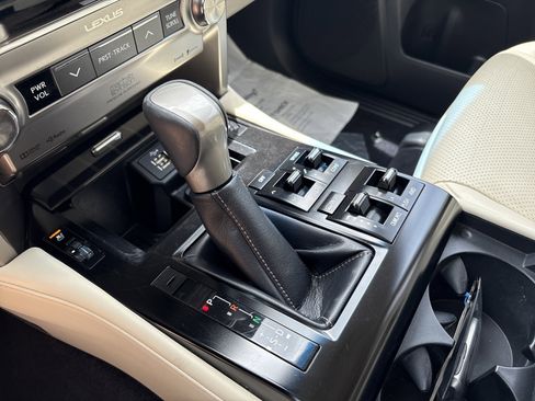 Used 2021 Lexus GX 460 Luxury w/ Off Road Package AWD/4WD image 27