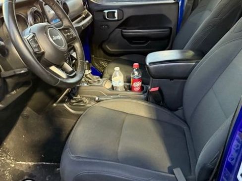 Used 2018 Jeep Wrangler Unlimited Sport S image 10