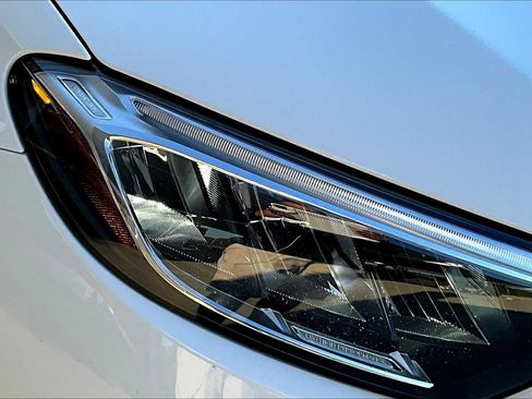 Used 2024 Mercedes-Benz GLC 43 AMG 4MATIC image 28