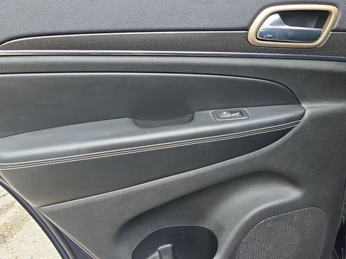 Used 2015 Jeep Grand Cherokee Limited RWD image 13