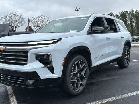 New 2026 Chevrolet Traverse High Country image 3