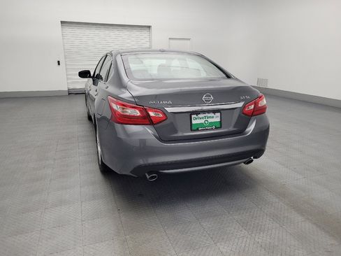Used 2017 Nissan Altima 3.5 SL w/ 3.5SL Technology Package image 6