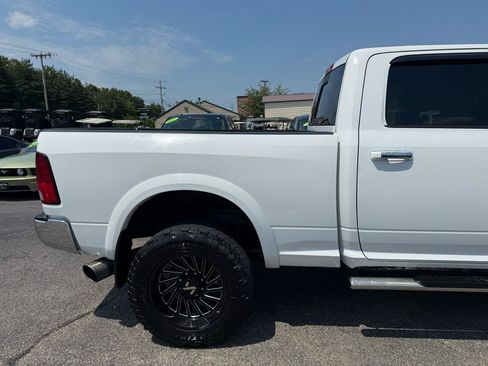 Used 2017 RAM 2500 SLT AWD/4WD image 12