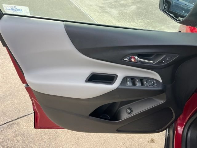 Used 2018 Chevrolet Equinox LT FWD image 14