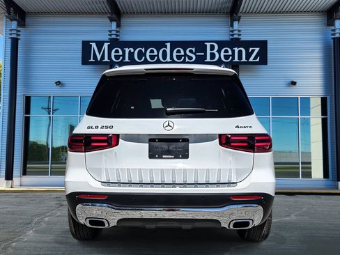 New 2026 Mercedes-Benz GLB 250 4MATIC image 5