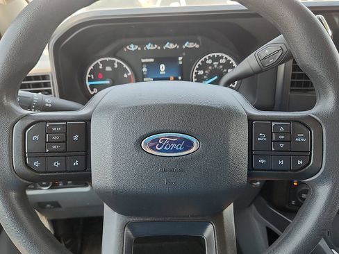 Used 2025 Ford F250 XLT w/ FX4 Off-Road Package AWD/4WD image 11