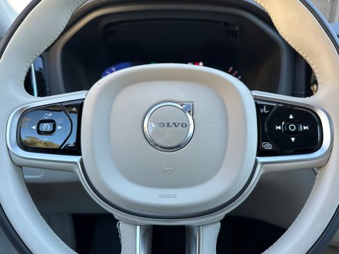 New 2026 Volvo XC60 B5 Ultra w/ Climate Package image 21