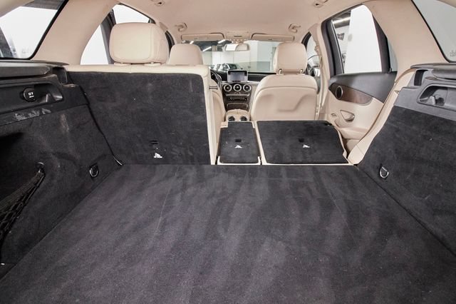Used 2018 Mercedes-Benz GLC 300 4MATIC image 20