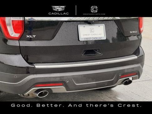 Used 2018 Ford Explorer XLT w/ Equipment Group 202A FWD image 7