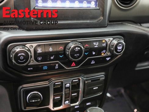 Used 2023 Jeep Wrangler Unlimited w/ Cold Weather Group AWD/4WD image 20