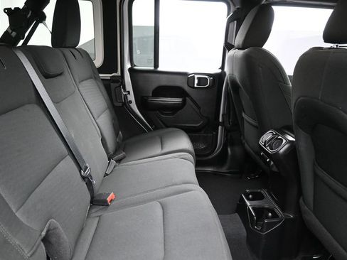 Used 2021 Jeep Wrangler Unlimited Sport AWD/4WD image 14