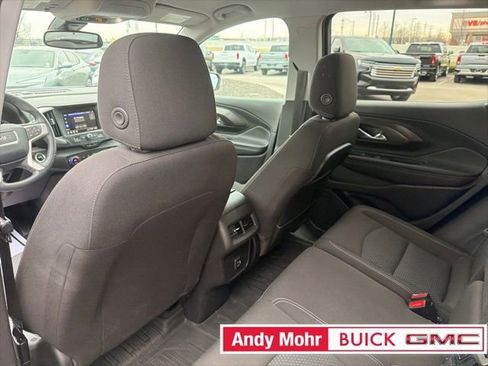 Used 2023 GMC Terrain SLE w/ Driver Convenience Package image 21