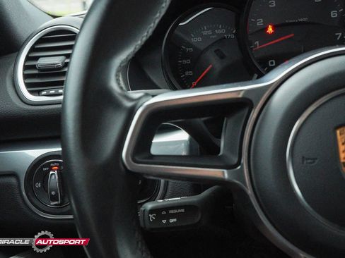 Used 2018 Porsche 718 Cayman RWD image 31