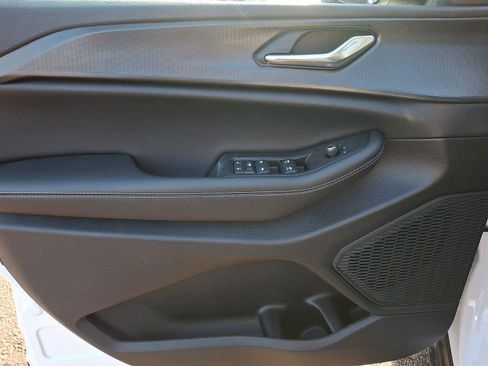 New 2026 Jeep Grand Cherokee L Laredo X image 9