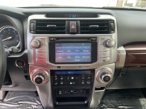 Used 2014 Toyota 4Runner Limited AWD/4WD image 20