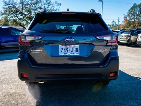 Certified 2025 Subaru Outback Premium image 5