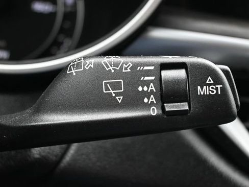 Used 2023 Alfa Romeo Stelvio Ti AWD/4WD image 24
