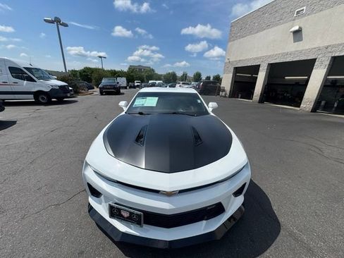 Used 2016 Chevrolet Camaro SS RWD image 2