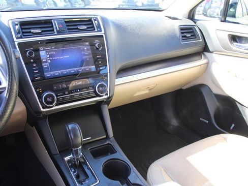 Used 2018 Subaru Outback 2.5i Limited image 23