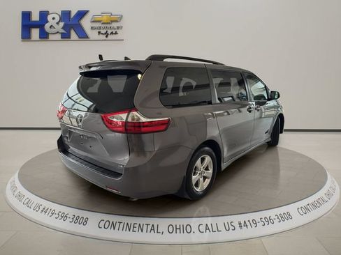 Used 2018 Toyota Sienna LE FWD image 6