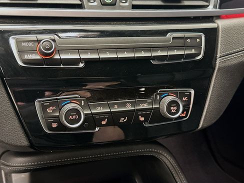 Used 2022 BMW X1 xDrive28i AWD/4WD image 24