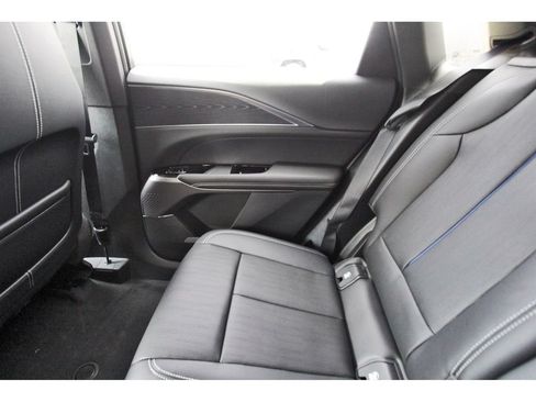 New 2026 Cadillac Lyriq Luxury AWD/4WD image 12