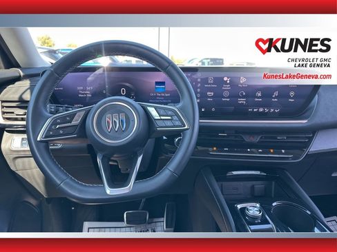 Used 2024 Buick Envision Sport Touring AWD/4WD image 7
