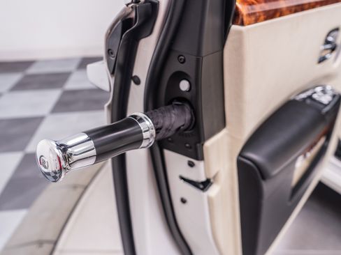 Used 2010 Rolls-Royce Ghost RWD image 33