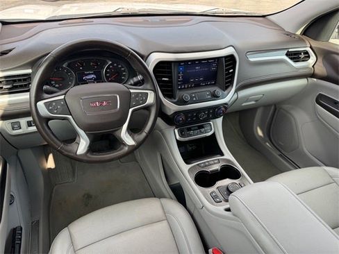 Used 2023 GMC Acadia SLT image 11