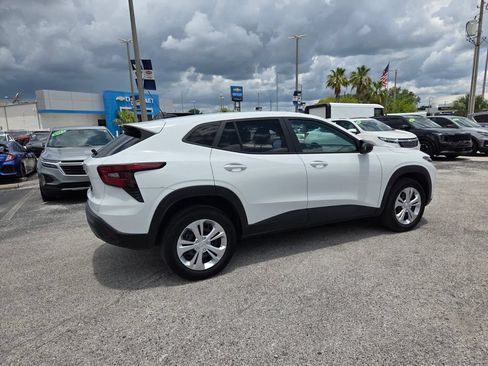 Used 2024 Chevrolet Trax LS FWD image 13