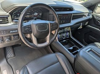 Used 2023 GMC Yukon Denali w/ Advanced Technology Package AWD/4WD video 4