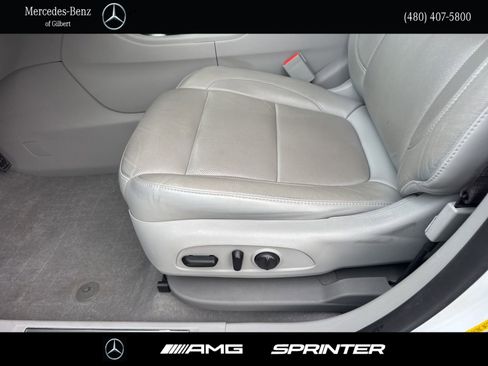 Used 2019 GMC Acadia SLT image 13