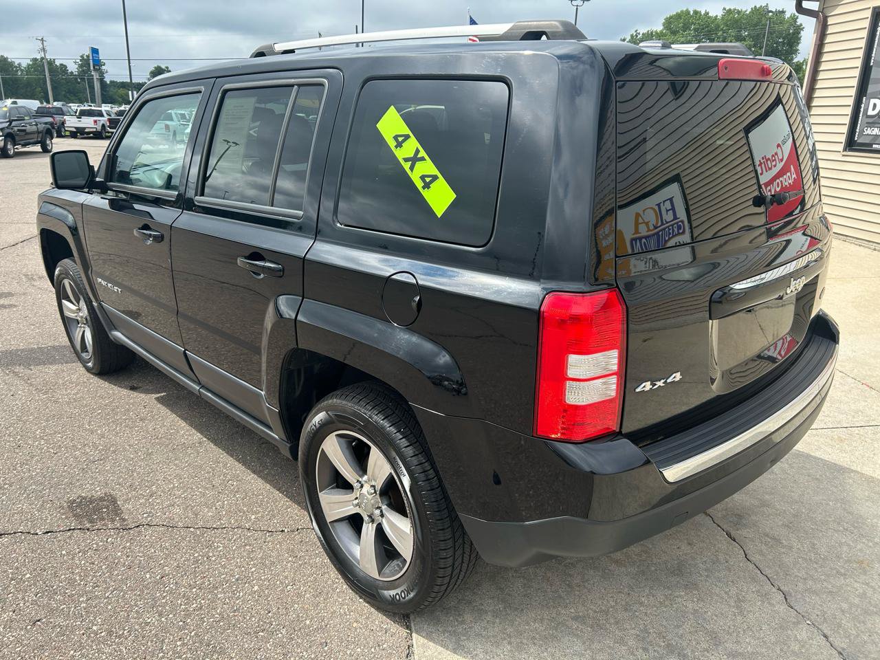 Used 2017 Jeep Patriot High Altitude AWD/4WD image 7