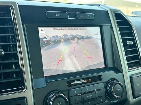 Certified 2018 Ford F150 Lariat image 23