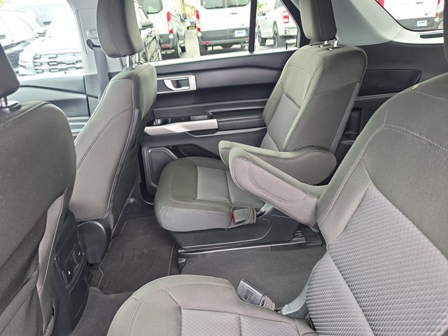 Certified 2024 Ford Explorer XLT RWD image 13