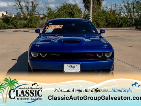 Used 2022 Dodge Challenger R/T Scat Pack image 1