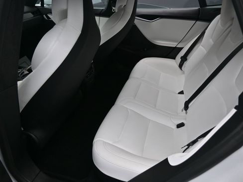Used 2019 Tesla Model S Long Range image 28
